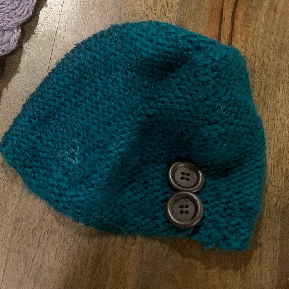 Green button beanie hat